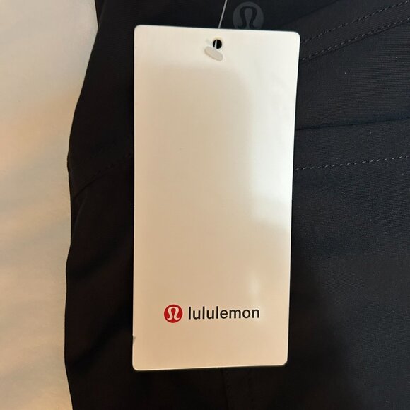 Lululemon NWT Women's Black City Sleek Utilitech Extra-Wide-Leg Pants Size 33 - Picture 4 of 5